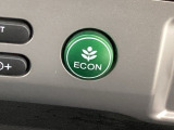 ★ECONスイッチ★ エコドライブを加速しよう!スイッチをONにすると、運転の仕方によるロスを抑え込み燃費をよくするようクルマが頑張ります(*^ー^*)燃費向上にチャレンジ♪