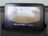 【バックカメラ】駐車が苦手な方でも安心してお乗りいただけます。リバース連動で画面が切り替わるのでとっても便利です。