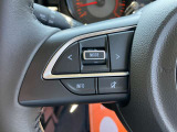 運転中でも手を離さずにオーディオの操作ができる『ステアリングスイッチ』機能があります!