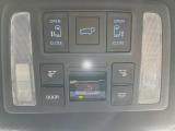 【パワーバックドア】スマートキーや運転席のボタンを押すだけでリアゲートが自動で開閉します!荷物を持っている時や、高い位置にあるバックドアを閉める際に便利な機能です♪