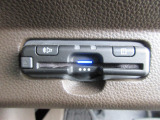 高速道路のご利用時にとっても便利なETC車載器付きです。セットアップを行ってからお渡し致しますので、ETCカードを差し込むだけで、面倒な料金所での現金支払いが不要となり、スムーズに通過できます