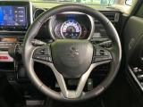 【純正革巻きステアリング】上質な革を使用することで、手にしっかり馴染みとても運転しやすいハンドルです♪