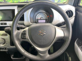 【純正革巻きステアリング】上質な革を使用することで、手にしっかり馴染みとても運転しやすいハンドルです♪