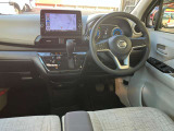 足元も広く運転しやすい!室内状態も良好です!衝突軽減エマージェンシーブレーキ・横滑り防止・車線逸脱警報・踏み間違い防止アシスト機能などの安心・安全装備が充実!内外装クリーニング済み!!!