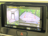 【アラウンドビューモニター】専用のカメラにより、上から見下ろしたような視点で360度クルマの周囲を確認することができます☆死角部分も確認しやすく、狭い場所での切り返しや駐車もスムーズに行えます。