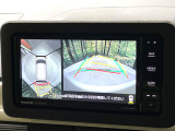 【パノラマモニター】専用のカメラにより、上から見下ろしたような視点で360度クルマの周囲を確認することができます☆死角部分も確認しやすく、狭い場所での切り返しや駐車もスムーズに行えます。
