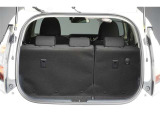 【トランク】 トランクルームはこんなに広々です。大きめの荷物も簡単に積めます。