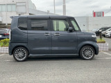 納車前には、当社メカニックによる『プロの視点』で、安全かつ安心して気持ちよくお乗りいただける整備を行います。尚、お車によっては別途追加部品をご相談させて頂く事もございます。詳しくはスタッフまで。