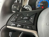 ナビの簡単な操作ができるスイッチがハンドルに付いており便利です。
