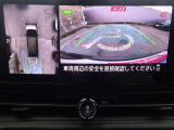 上空から見下ろしているかのような映像で、駐車をサポ-ト。MOD(移動物 検知)機能付インテリジェント アラウンドビュ-モニタ-。