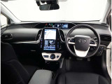 オシャレなインテリアで運転する気分も盛り上がりますよね^^