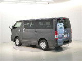 ご覧の車両以外にも多数のU-Carを展示販売しております。