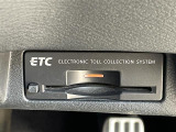 ◆【ETC】有料道路を利用する際に料金所で停止することなく通過できる、ETC車載器(ノンストップ自動料金収受システム機器)が装備されています。セットアップを行うことで利用可能になります。