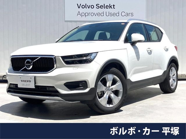 XC40 T4 モメンタム