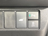 【パワーバックドア】スマートキーや運転席のボタンを押すだけでリアゲートが自動で開閉します!荷物を持っている時や、高い位置にあるバックドアを閉める際に便利な機能です♪