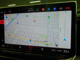タッチスクリーンを採用。従来のナビゲーションシステムの域を超える、車両を総合的に管理するインフォテイメントシステムです。