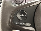 ステアリングリモコンは、運転中でも簡単に音量調整やチャンネル変更もできます!わき見運転防止にもつながるので安心です♪
