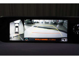 上から車両を見下ろしたような映像をナビゲーション画面に表示する「パノラミックビューモニター(床下透過表示機能付き)も搭載しています。