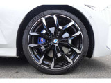 【BMWアロイホイル】軽量かつ強度に拘ったアロイホイル。走行性能ポテンシャルを引き出す設計。