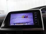 バックモニターで、後方を確認しながら安心して駐車することができます。運転初心者も熟練者も必須の機能ですよ!