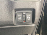 両側電動パワースライドドア