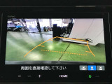 ご覧のように後方の死角をサポートしてくれるバックカメラ付きとなっております☆