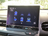 ナビ機能だけでなく、ミュージックサーバー、Bluetooth、フルセグテレビ、DVDとCD再生など、オーディオ機能がついています。