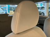 運転席ヘッドレストです。
