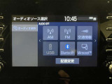 トヨタ純正7インチディスプレイオーディオ装備。