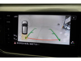 【リヤビューカメラ】【障害物センサー】付き。車庫入れの駐車時に便利な機能です。