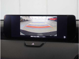 【バックカメラ】駐車が苦手な方でも安心してお乗りいただけます。リバース連動で画面が切り替わるのでとっても便利です。