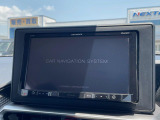 【大画面ナビ】人気の大型9インチナビを装備。存在感のある大画面はインパクト大!ナビ利用時のマップ表示は見やすく、テレビやDVDは臨場感がアップ!いつものドライブがグッと楽しくなります♪