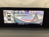 狭い場所での駐車やすれ違いなどでより的確な運転操作に役立つ360&deg;ビューモニターが装備されています。