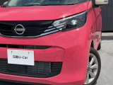 最新式はLEDヘッドランプですね。瞬時に明るい光が夜間の運転をぐっと楽にしてくれますよ。