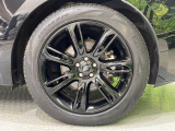 純正20インチホイール!車体にあわせてデザインされていますので、エクステリアをより魅力的に演出。ボディカラーとの相性もよい必見の装備です。