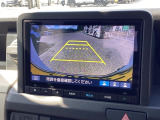 バックも安心のバックカメラ付いています。バックカメラがあると、いつでも安全にバックできますね。死角も減ります。