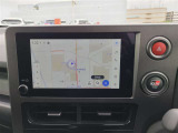 いまや必須装備「ナビゲーション」搭載!知らない場所に、スイスイッとドライブ。なんて便利な機能でしょうか?もう、これなしではハンドルを握れませんね!でも、運転中の操作は危険ですのでご注意ですね☆