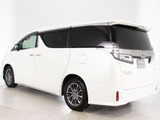 ★展示前点検実施★特殊な機材も用いて、全車点検を実施しております!