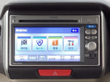 ドライブの必需品。Honda純正のメモリーナビを搭載しています。