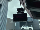 もう無くてはならない、ドライブレコーダーが搭載済みです!あおり運転等の抑制にもなりますし、万が一の時もこれでバッチリ確認できます!