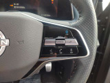 プロパイロット2.0搭載 高速道路の同一車線内でのハンズオフドライブを可能にします。また、先行車の追い越しサポートや、車線変更時のハンドル操作サポート