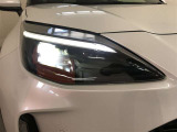 LEDヘッドライトです。デザイン性がよくとても明るいので、夜間の走行や悪天候でも安心です。しかも長寿命!