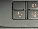 【PCS:プリクラッシュセーフティ】システムが前方の車・障害物に衝突すると判断した場合、自動でブレーキを作動させ、衝突した時の被害を軽減します。