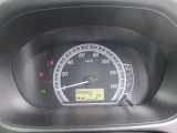 運転席のスピードメーターになります。明るく見やすく安全快適なドライブを楽しめます。