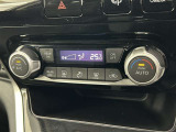 ★エアコンはオートタイプが装着済みです!オートモードにしておけば、車内温度を設定するだけで風の料や吹き出し口の切り替えを機械が行ってくれます!一年中快適な環境を作れますよ♪