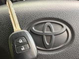 【キーレス】少し離れた場所からでもボタン一つでドアの開錠・施錠ができるのでとっても便利!ドアの鍵穴周りに傷をつけることもありません♪