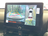 【パノラミックビューモニター】専用のカメラにより、上から見下ろしたような視点で360度クルマの周囲を確認することができます☆死角部分も確認しやすく、狭い場所での切り返しや駐車もスムーズに行えます。