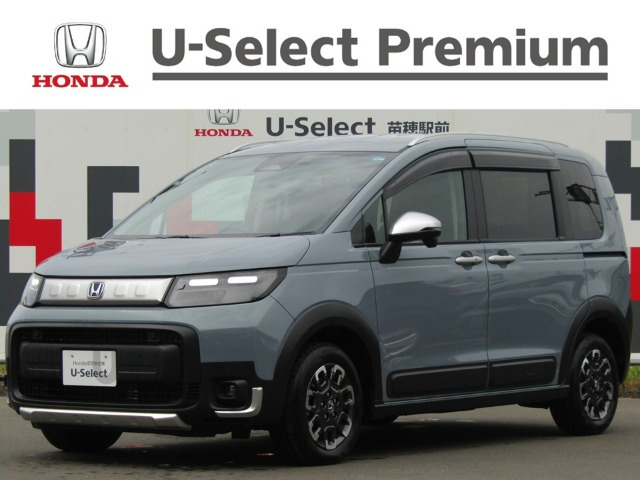 フリード 1.5 e:HEV クロスター 4WD 