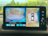 【マルチビューカメラシステム】専用のカメラにより、上から見下ろしたような視点で360度クルマの周囲を確認することができます☆死角部分も確認しやすく、狭い場所での切り返しや駐車もスムーズに行えます。
