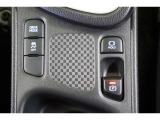 燃費優先のECO。パワー優先のSPORT。走りと燃費のバランスに優れたNORMAL。気分や走行状況に合わせて走りを選べるドライブモードセレクトが装備されています。